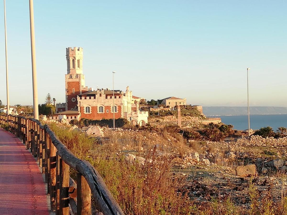 La Trinacria Di Capo Passero Portopalo Di Capo Passero Ngoại thất bức ảnh